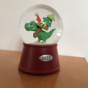 Dinosaur (t-rex) Christmas tree musical snow globe